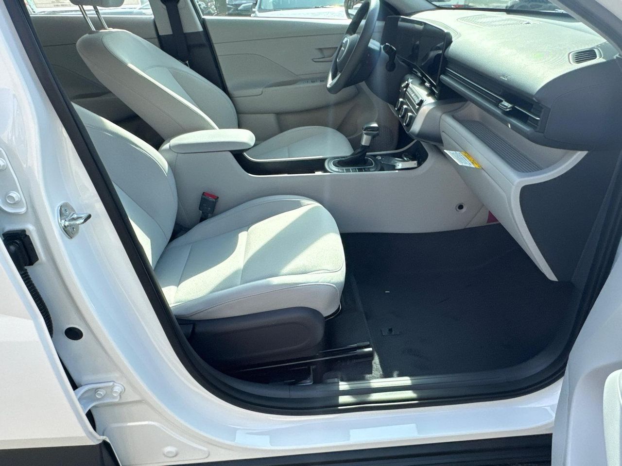 New 2026 White HYUNDAI SE FWD image 14