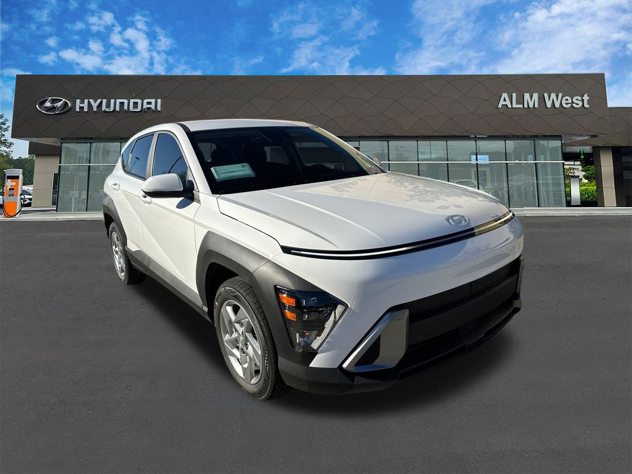 New 2026 White HYUNDAI SE FWD image 4