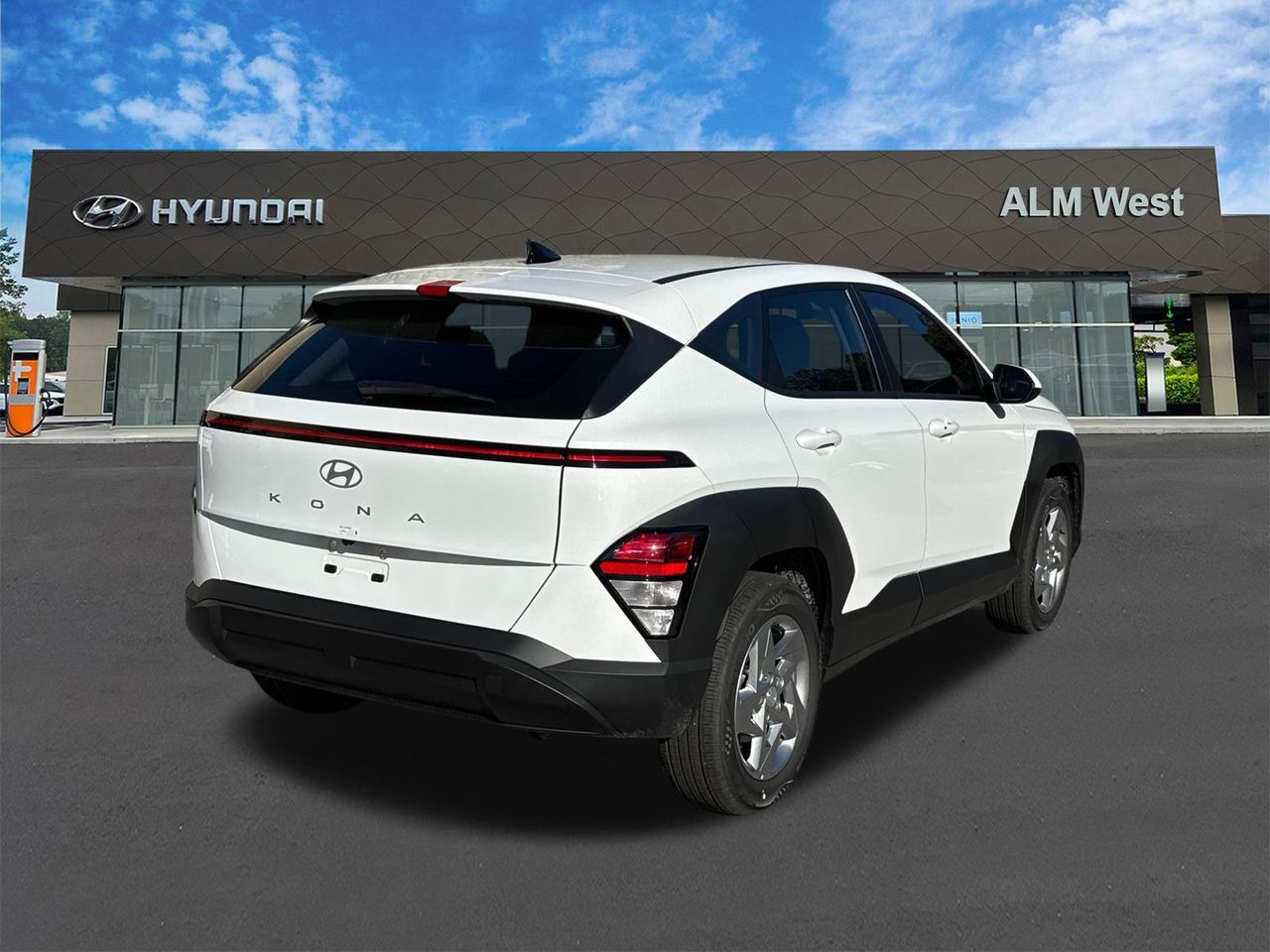 New 2026 White HYUNDAI SE FWD image 6