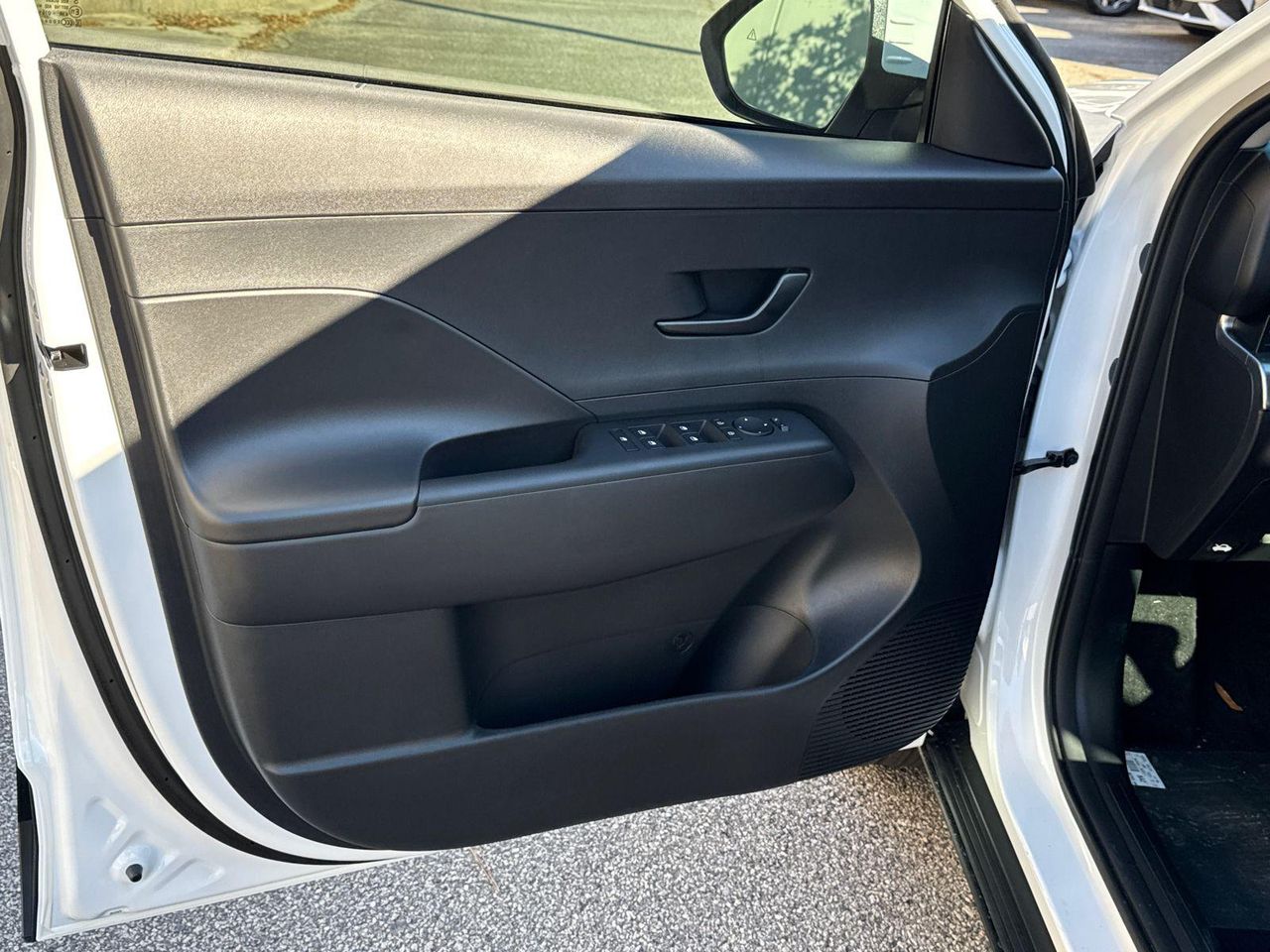 New 2026 White HYUNDAI SE FWD image 11
