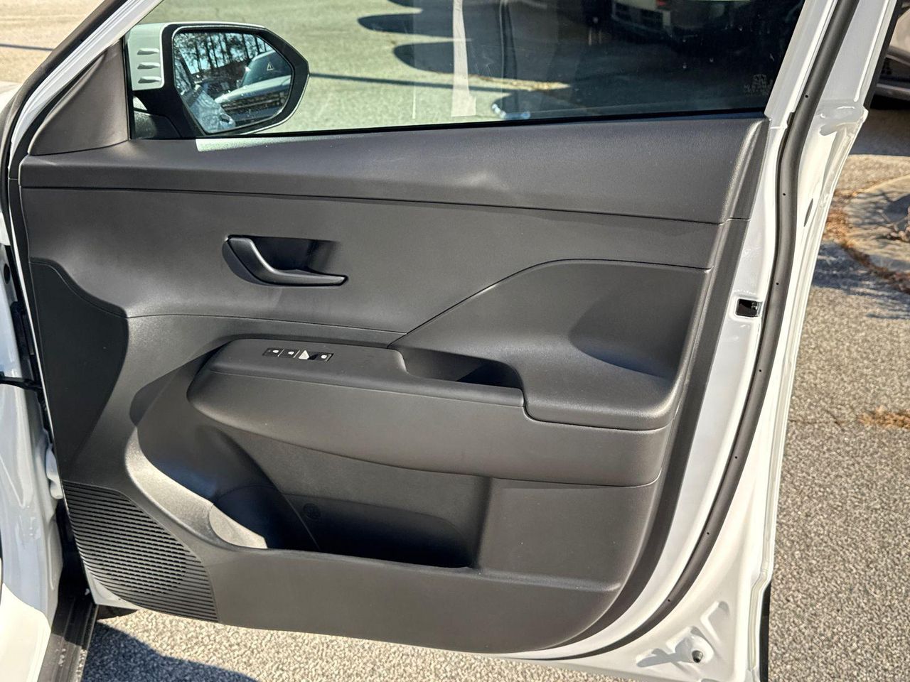 New 2026 White HYUNDAI SE FWD image 15