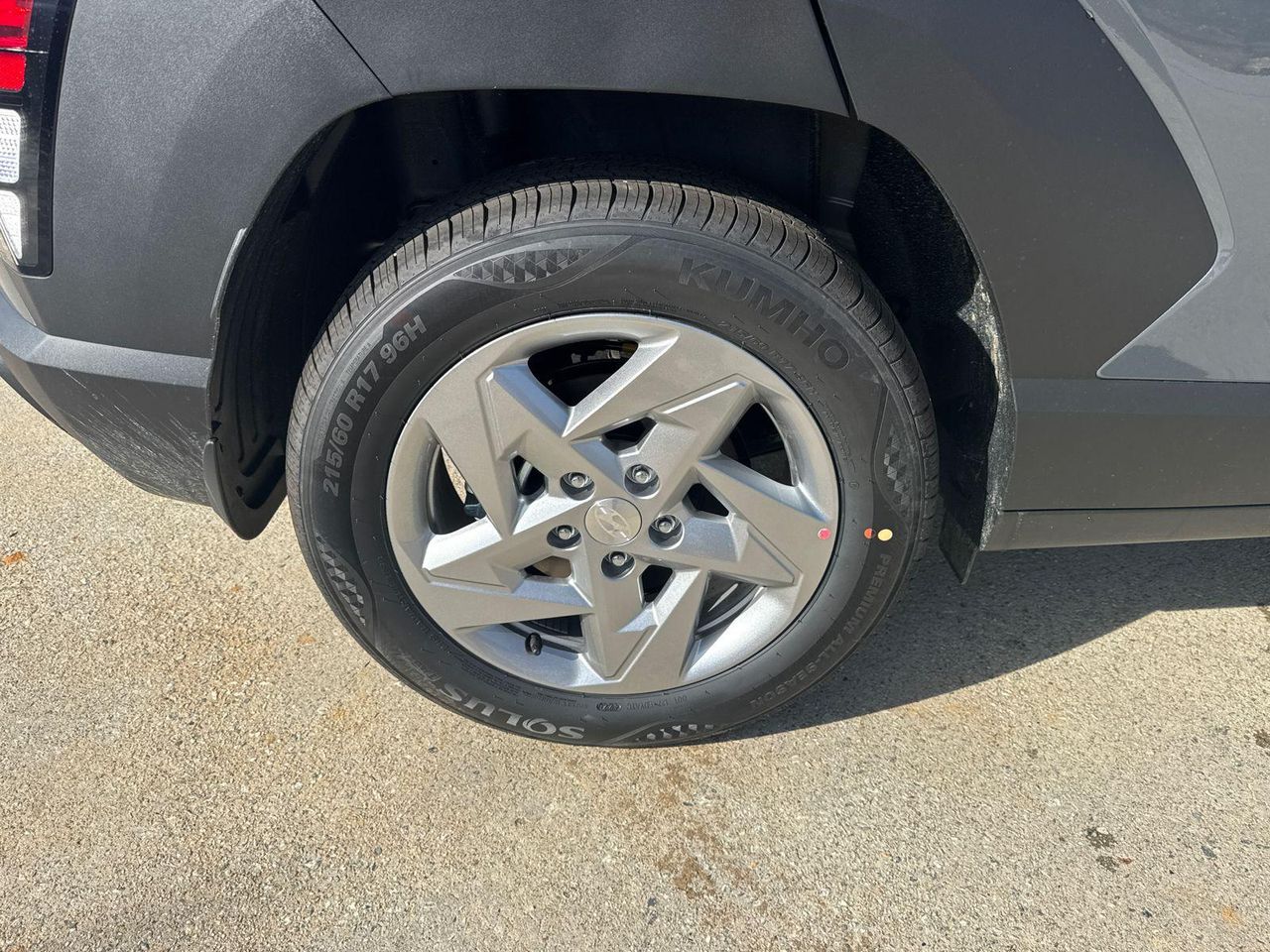 New 2026 Gray Pearl HYUNDAI SE FWD image 18