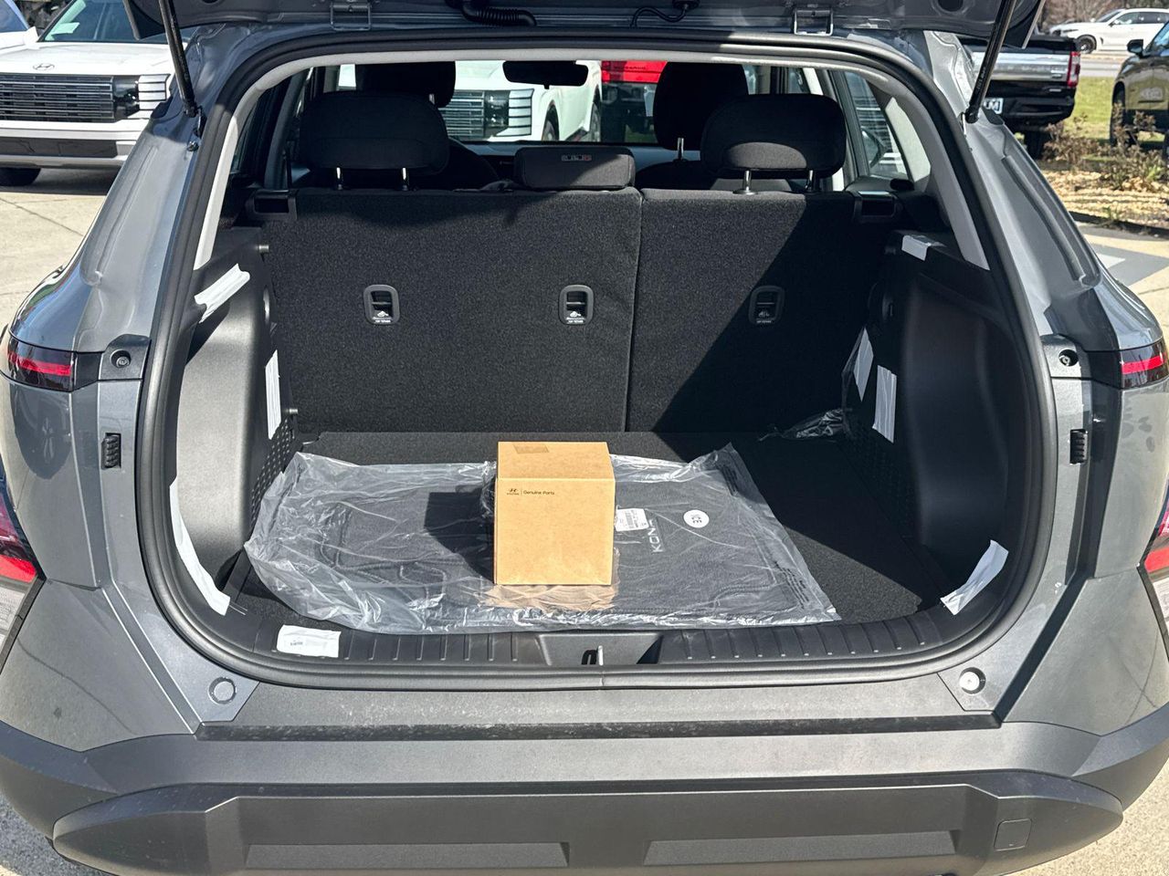 New 2026 Gray Pearl HYUNDAI SE FWD image 19