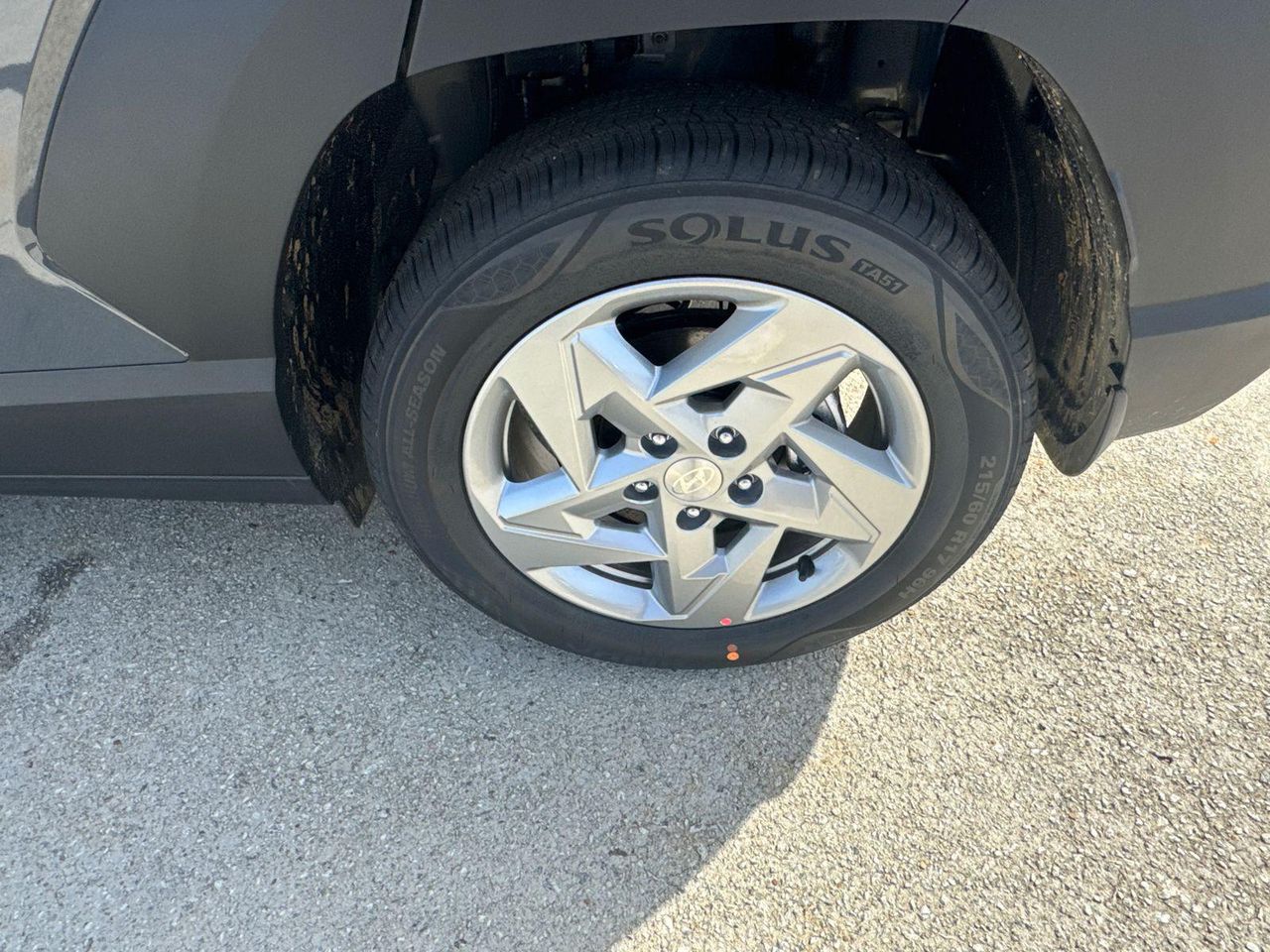 New 2026 Gray Pearl HYUNDAI SE FWD image 20