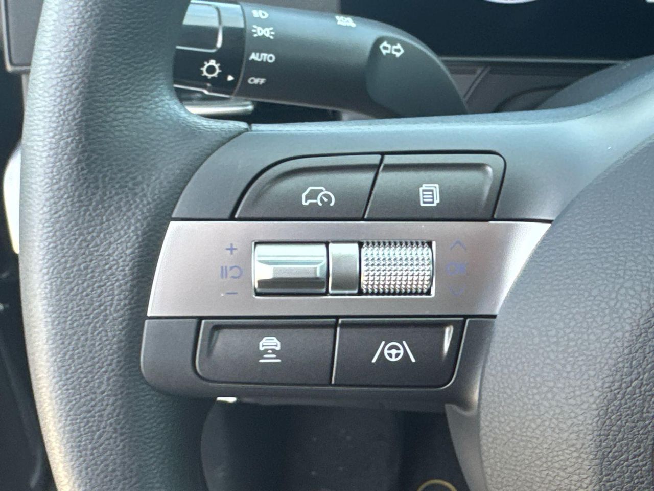 New 2026 Gray Pearl HYUNDAI SE FWD image 26