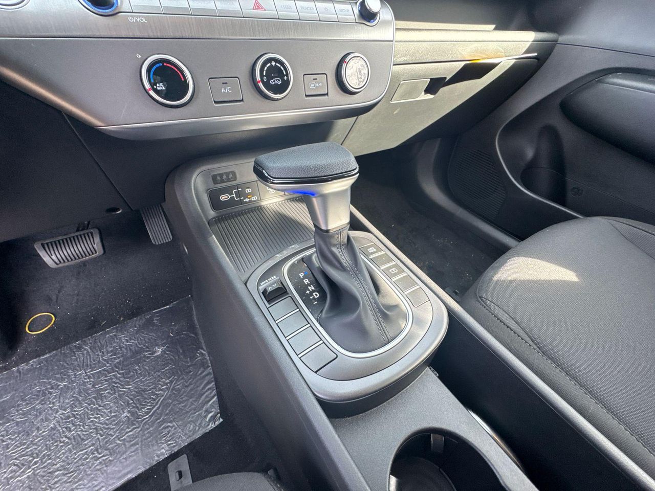 New 2026 Gray Pearl HYUNDAI SE FWD image 31