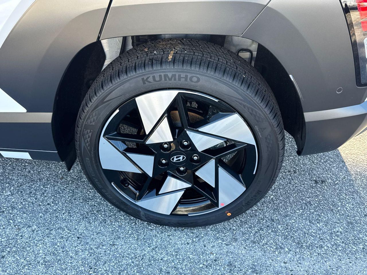 New 2026 White Hyundai Limited FWD image 20