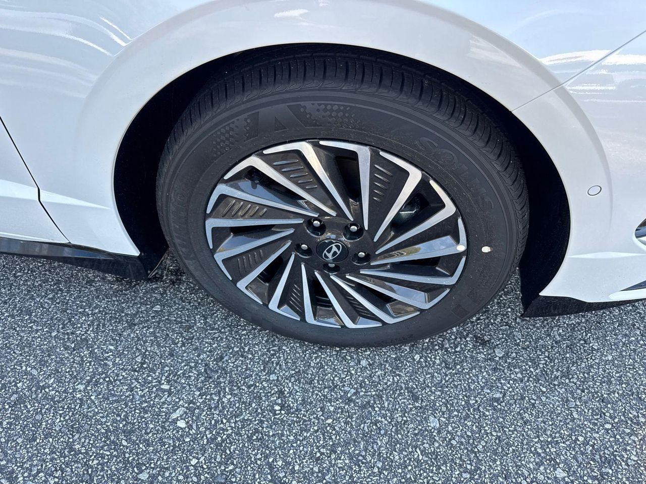 New 2026 White HYUNDAI Limited image 13