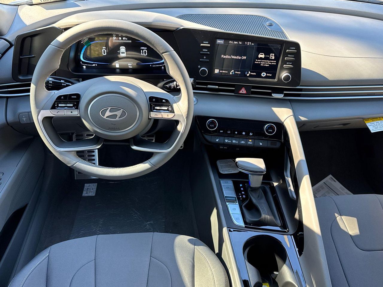 New 2026 White HYUNDAI SEL Sport image 23