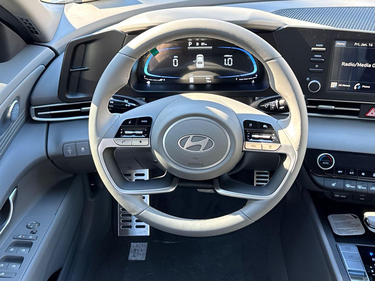 New 2026 White HYUNDAI SEL Sport image 24