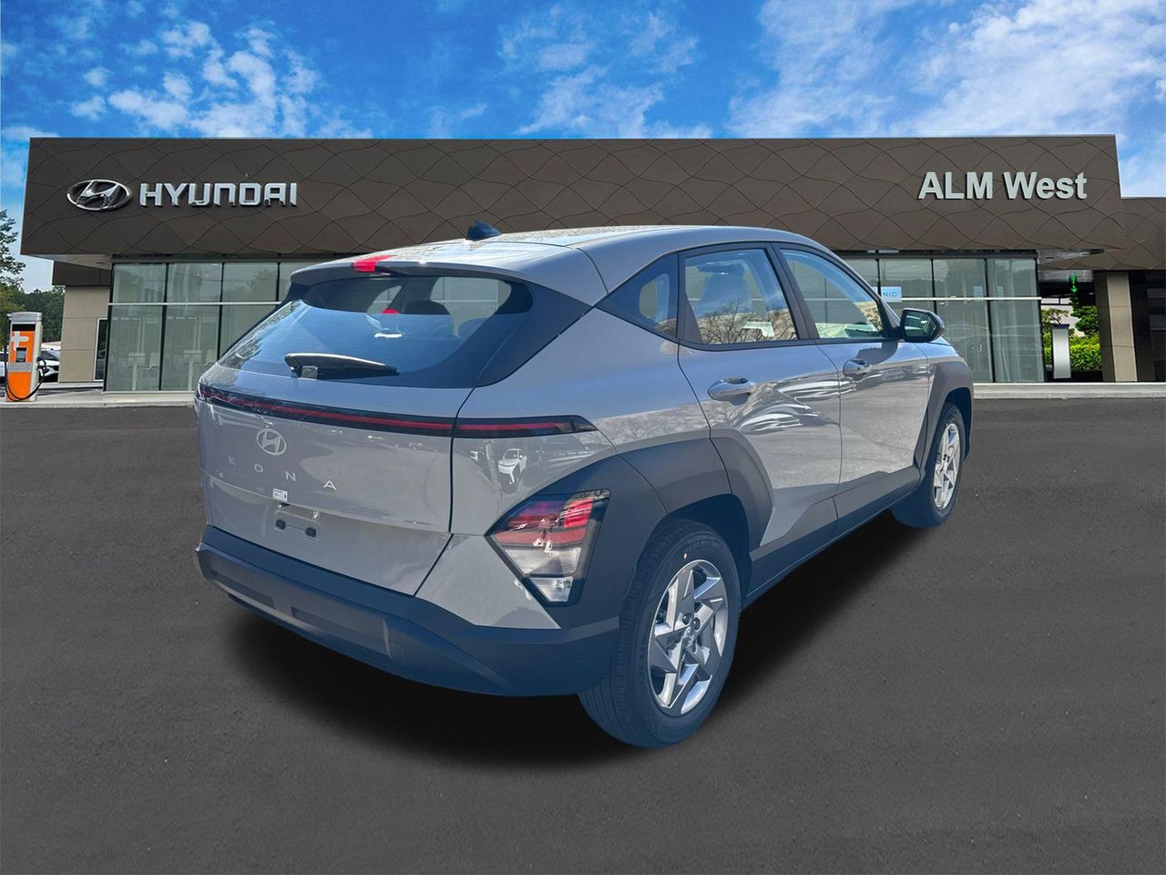 New 2026 Cyber Gray Metallic HYUNDAI SE FWD image 6