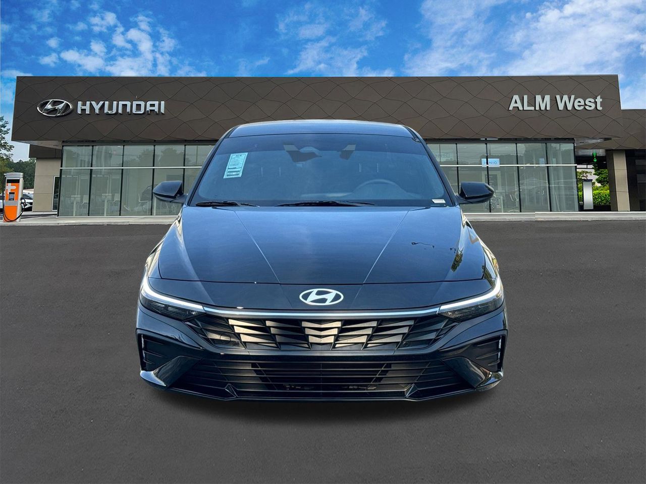 New 2025 Abyss Black HYUNDAI SEL Sport image 2