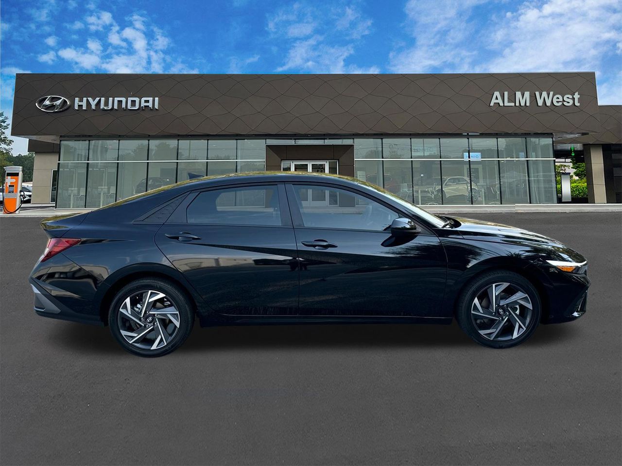 New 2025 Abyss Black HYUNDAI SEL Sport image 5