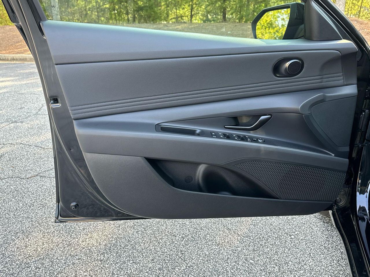 New 2025 Abyss Black HYUNDAI SEL Sport image 11