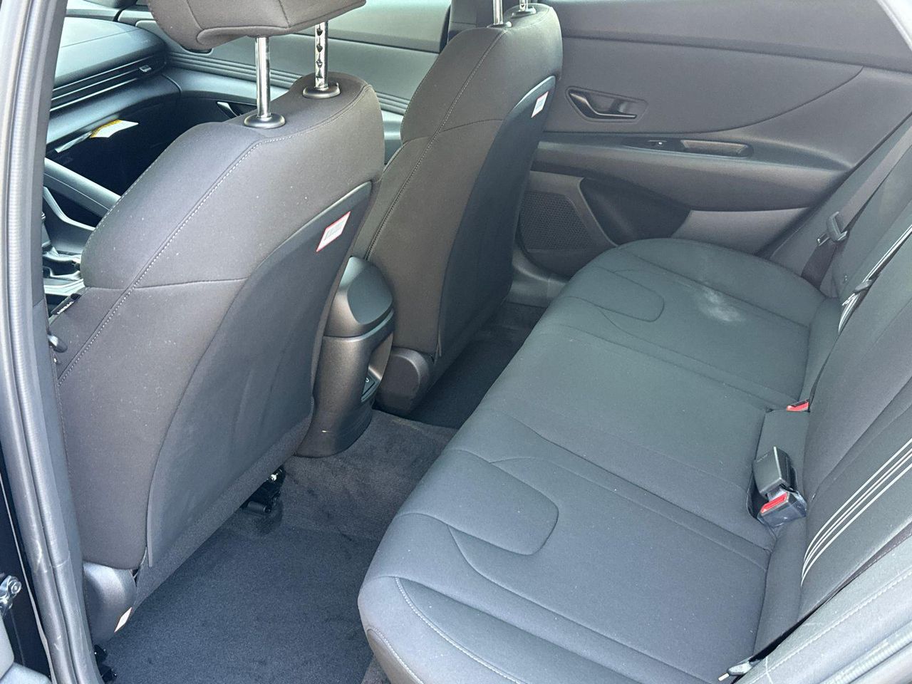 New 2025 Abyss Black HYUNDAI SEL Sport image 21