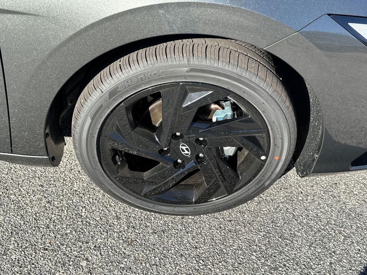 New 2026 Gray HYUNDAI SEL Sport Premium image 13