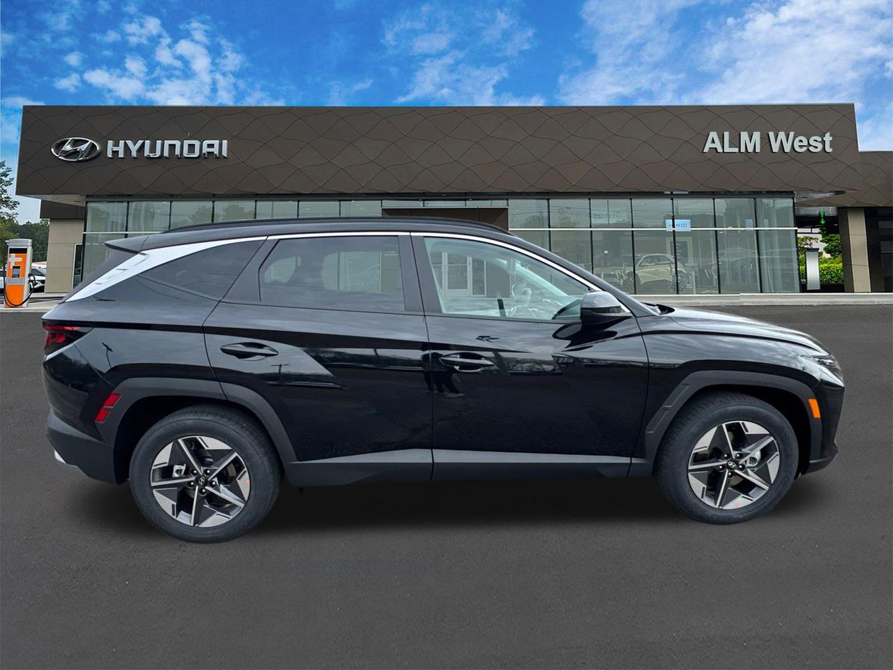 New 2026 Black Hyundai SEL Sport FWD image 5