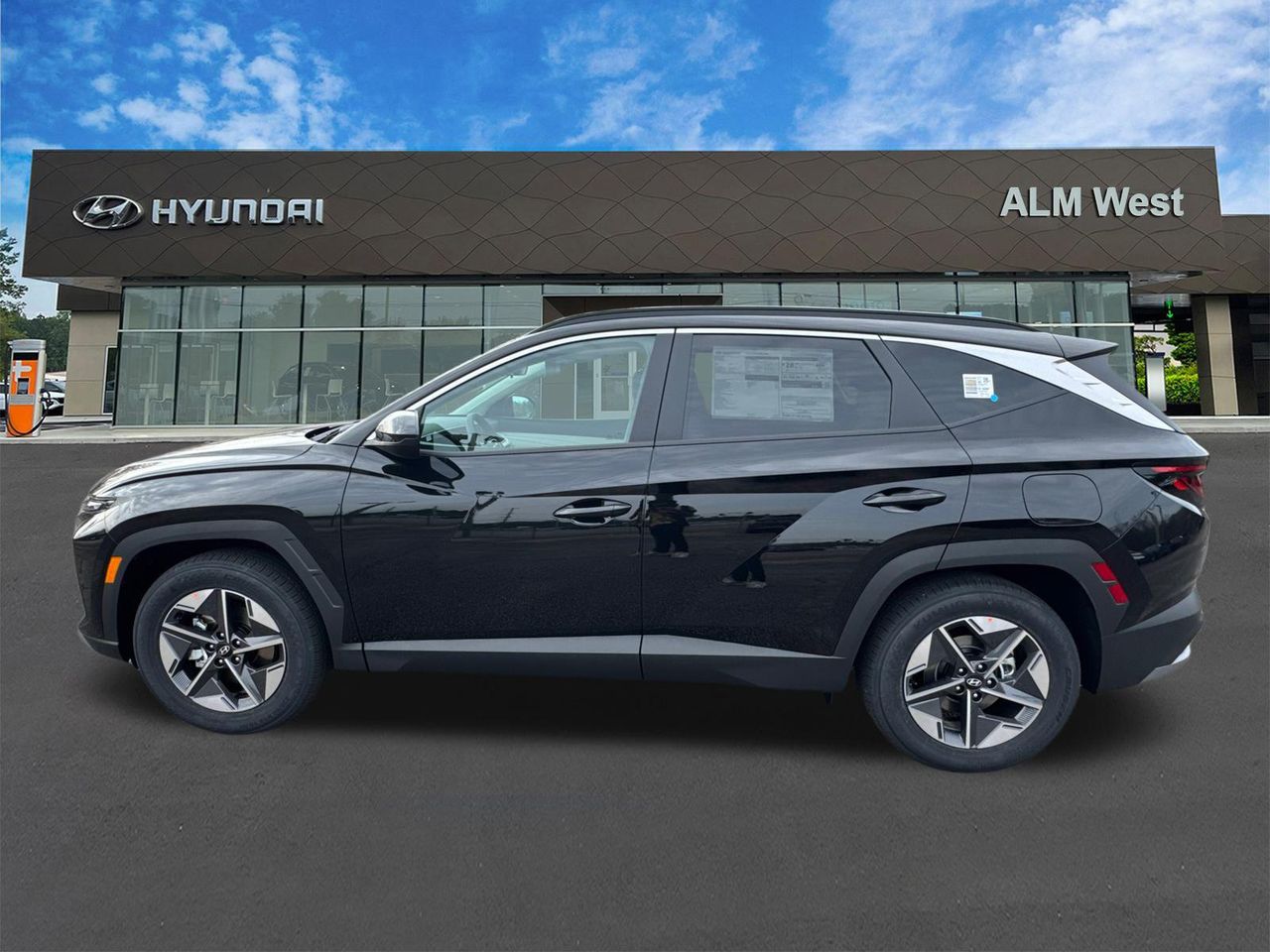 New 2026 Black Hyundai SEL Sport FWD image 9