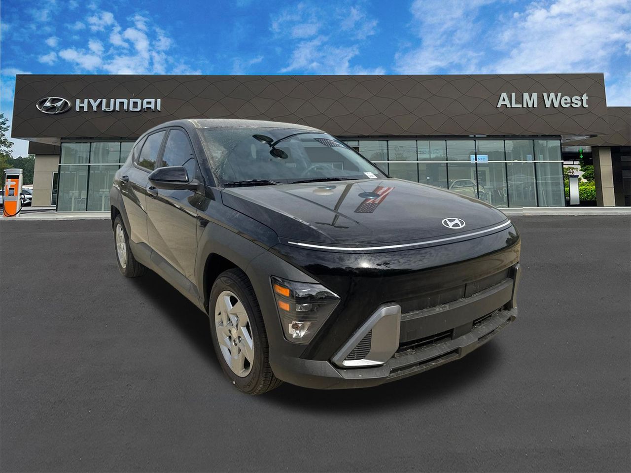 New 2026 Black HYUNDAI SE FWD image 4