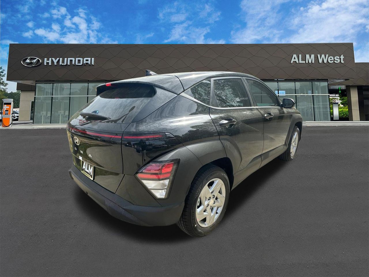 New 2026 Black HYUNDAI SE FWD image 6