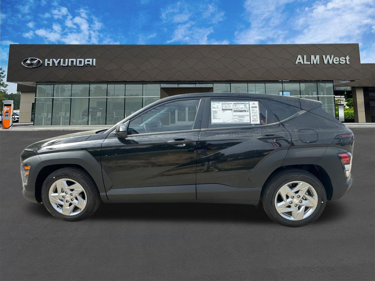 New 2026 Black HYUNDAI SE FWD image 9