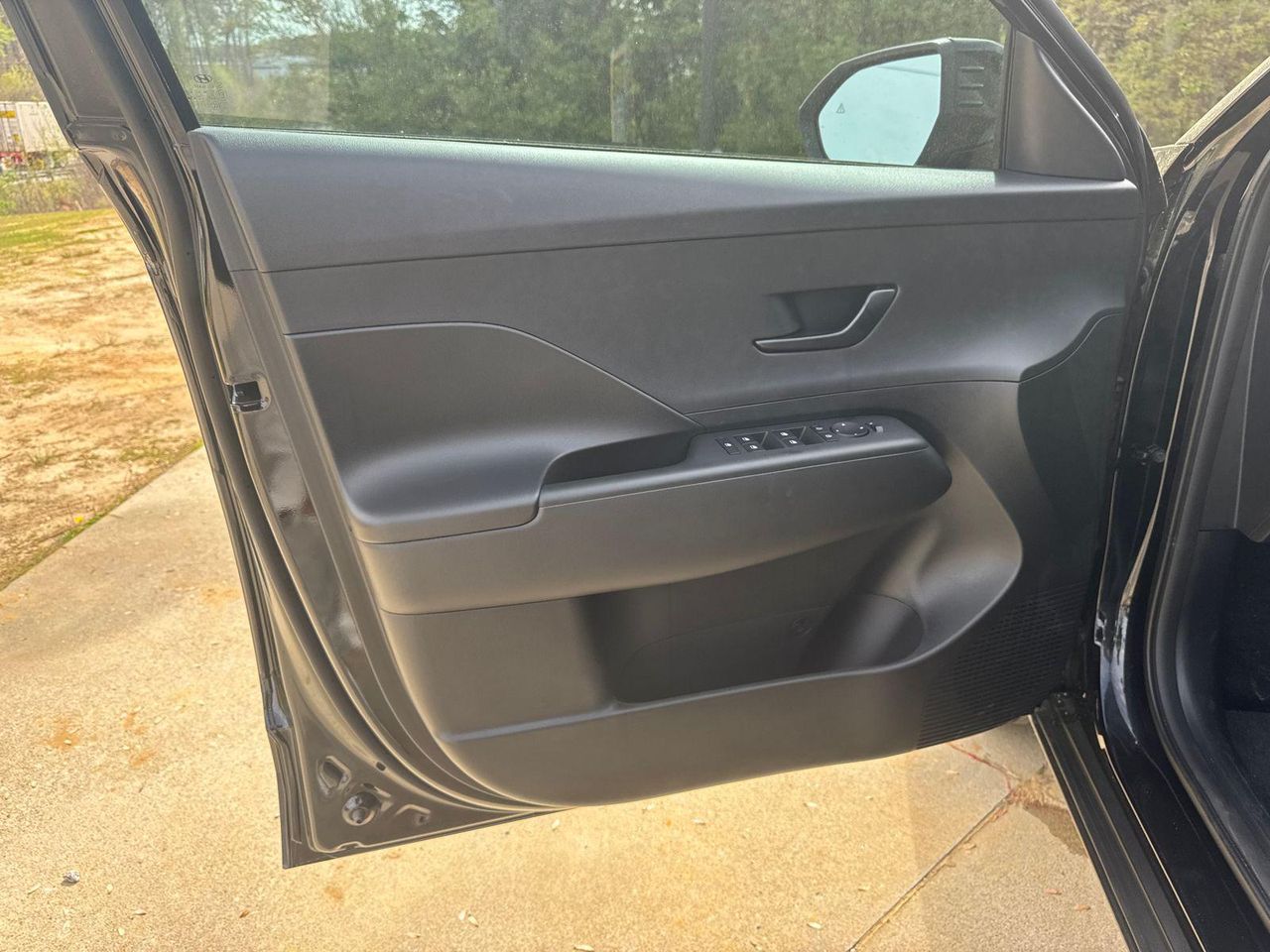 New 2026 Black HYUNDAI SE FWD image 11