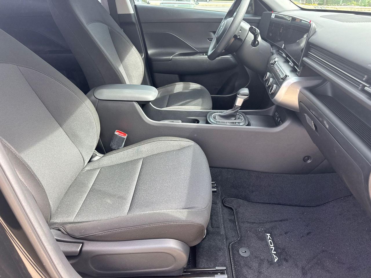 New 2026 Black HYUNDAI SE FWD image 14