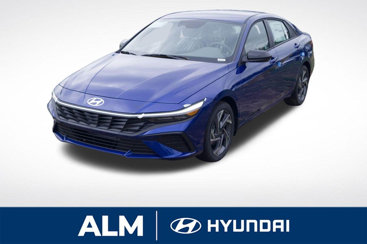 2025 Hyundai Elantra SEL's photo