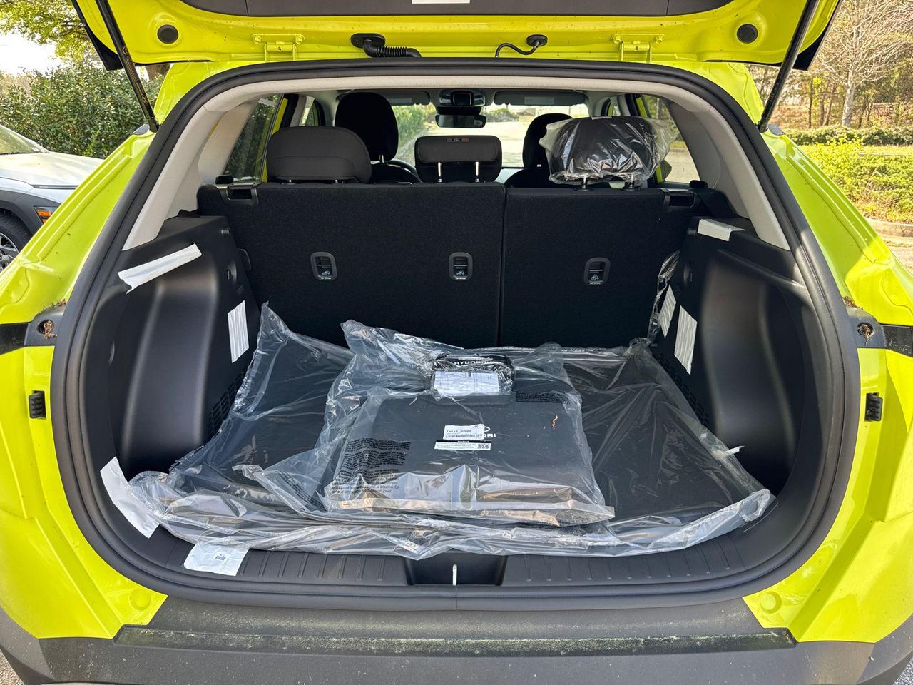 New 2026 Yellow HYUNDAI SEL Sport FWD image 19
