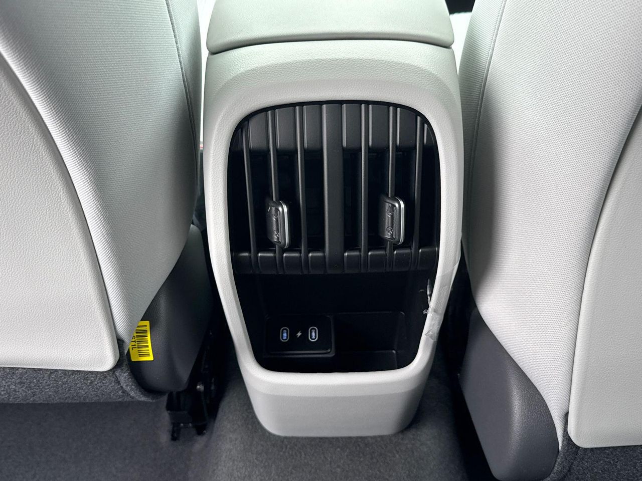 New 2026 Cyber Gray Metallic HYUNDAI SEL Sport FWD image 25