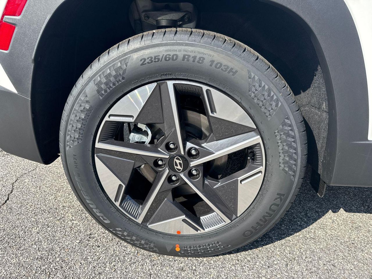 New 2026 White Pearl HYUNDAI SEL FWD image 18