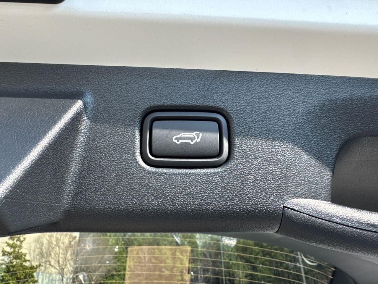 New 2026 White Pearl HYUNDAI SEL FWD image 20