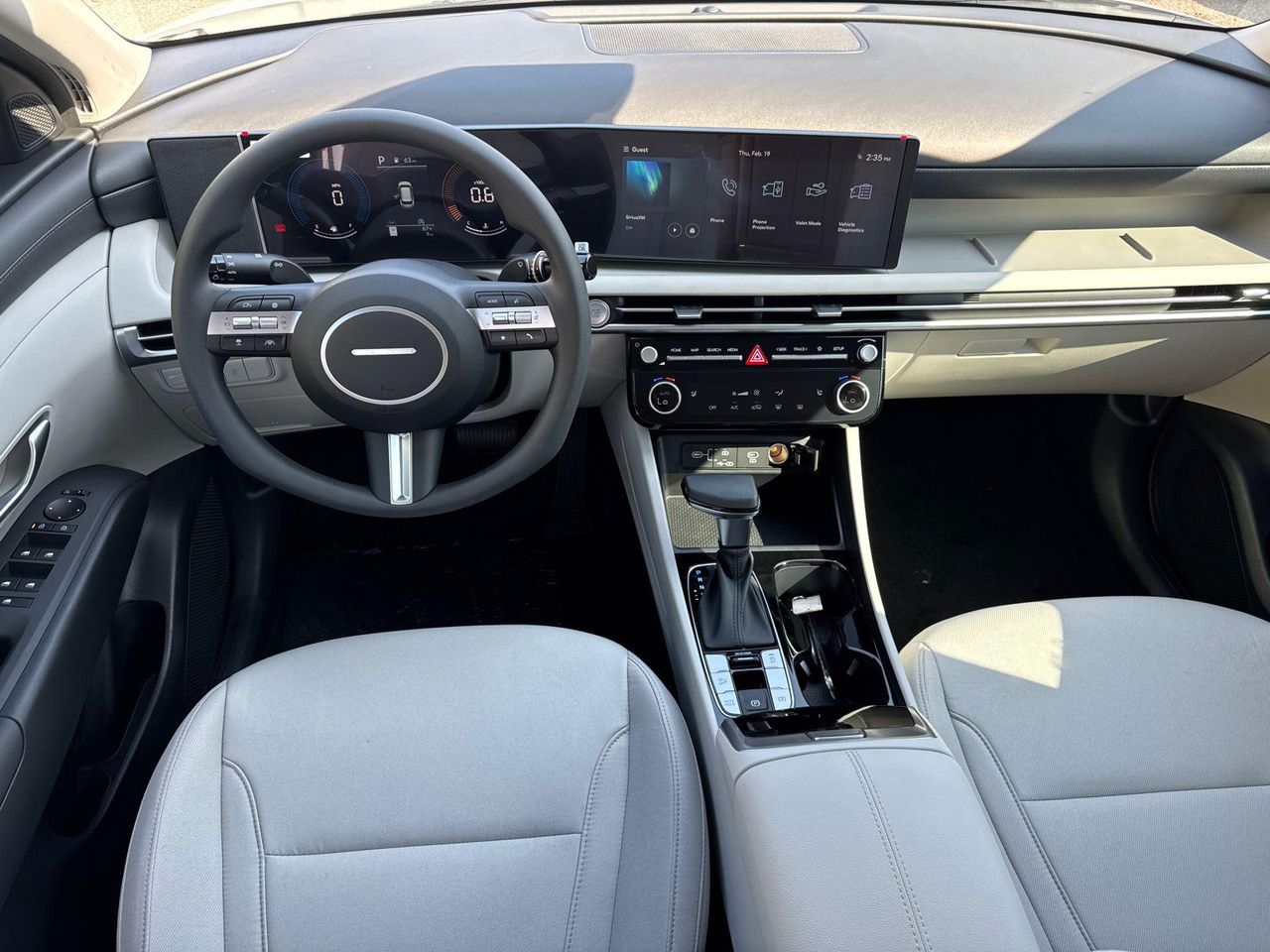 New 2026 White Pearl HYUNDAI SEL FWD image 24