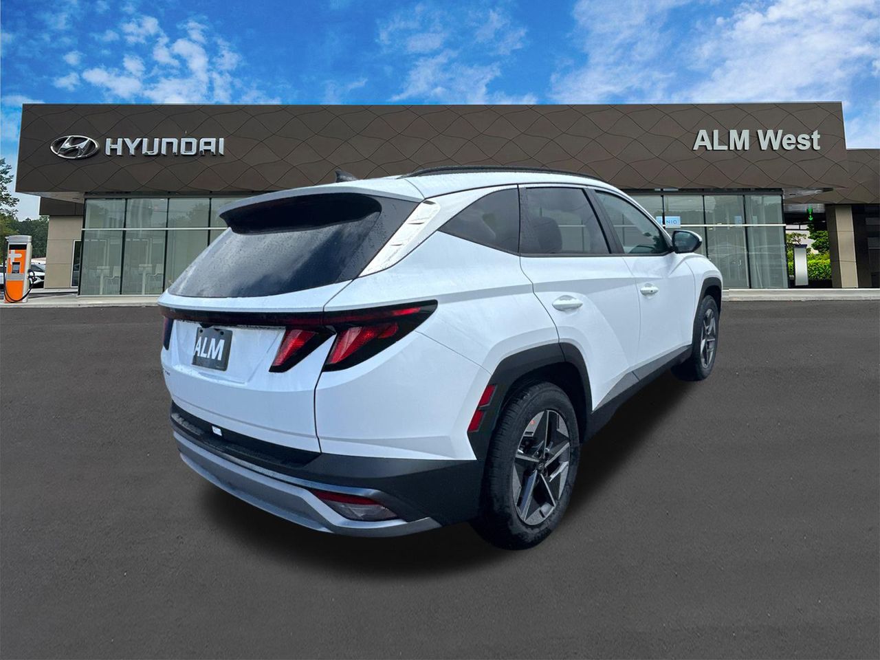 New 2026 White HYUNDAI SEL FWD image 6