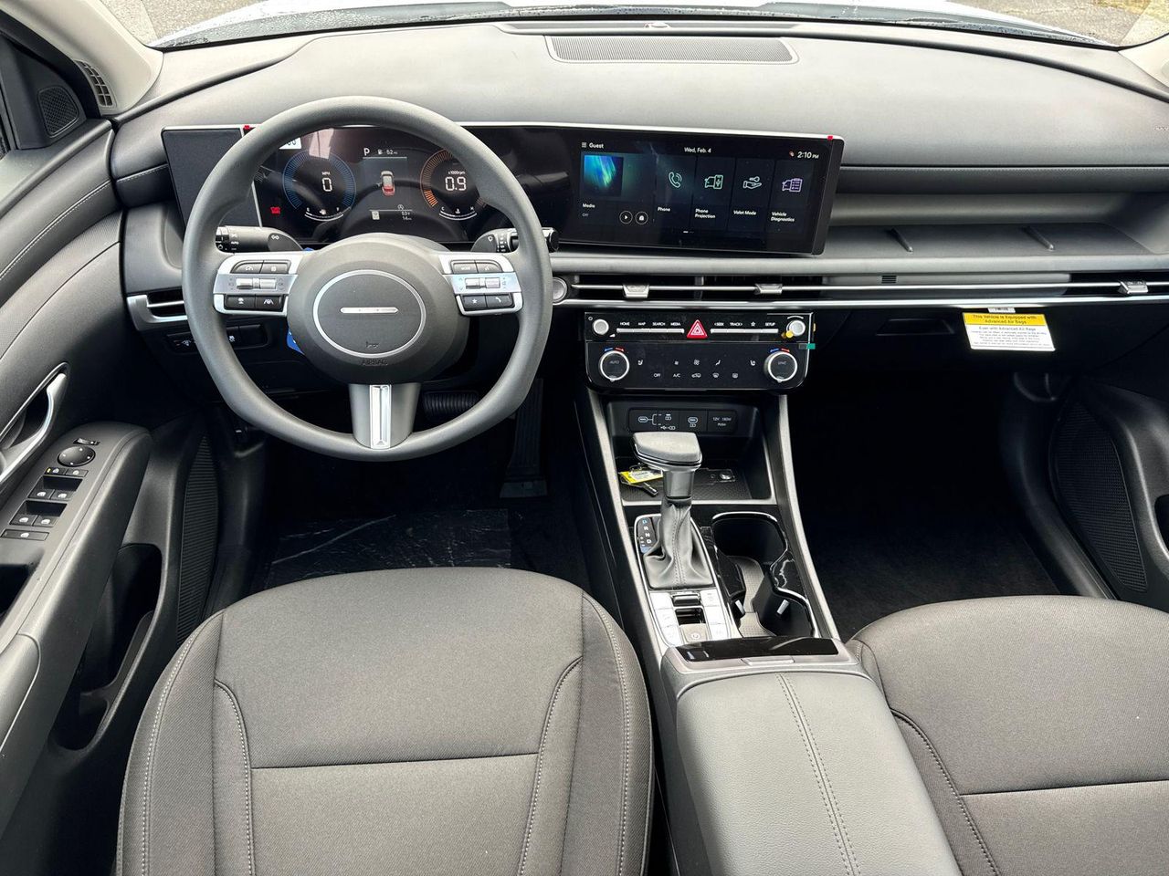New 2026 White HYUNDAI SEL FWD image 24
