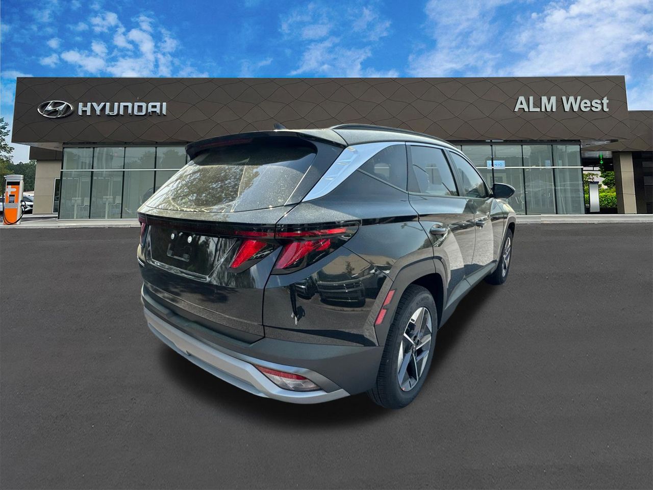 New 2026 Black HYUNDAI SEL FWD image 6
