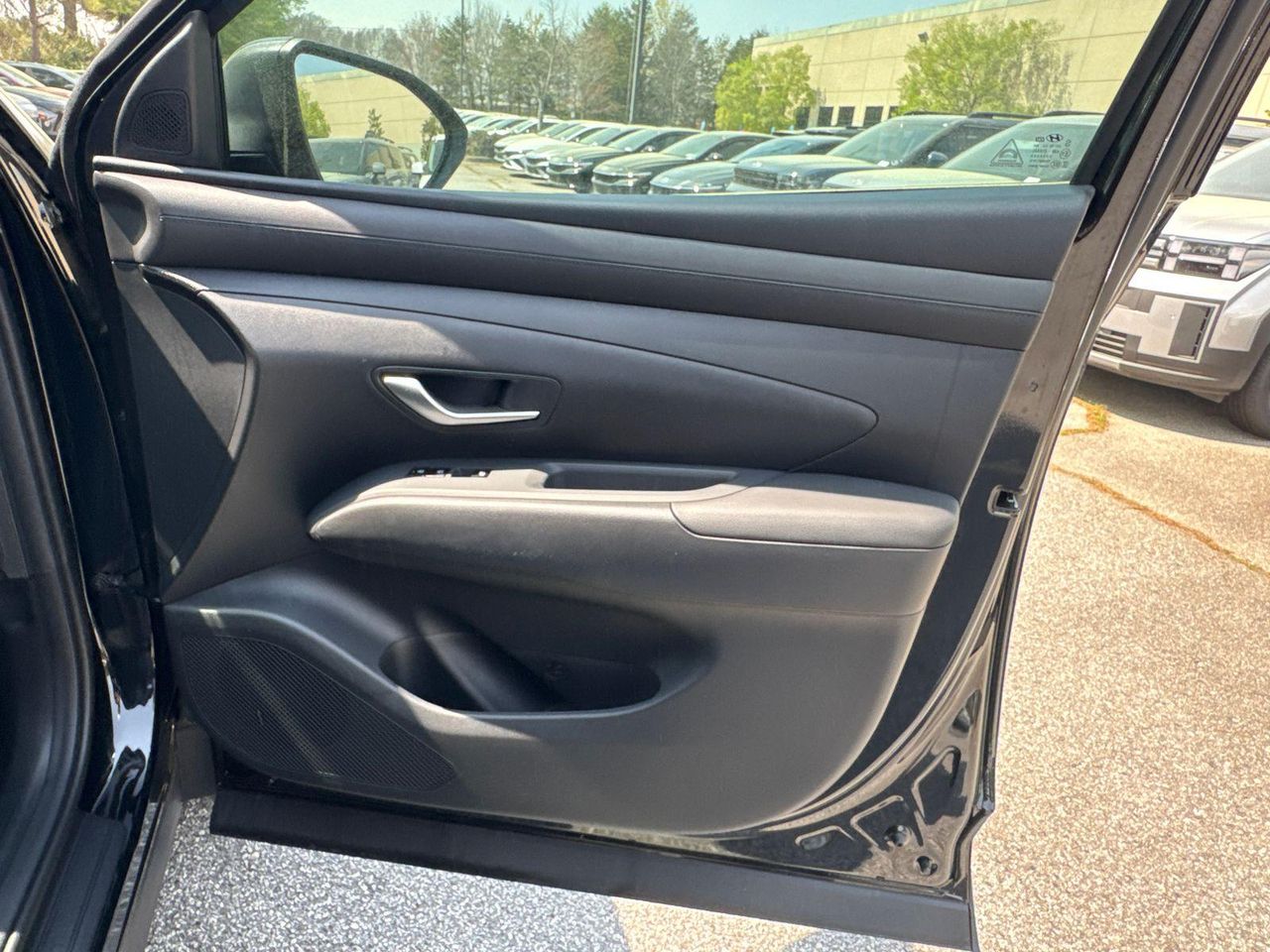 New 2026 Black HYUNDAI SEL FWD image 15