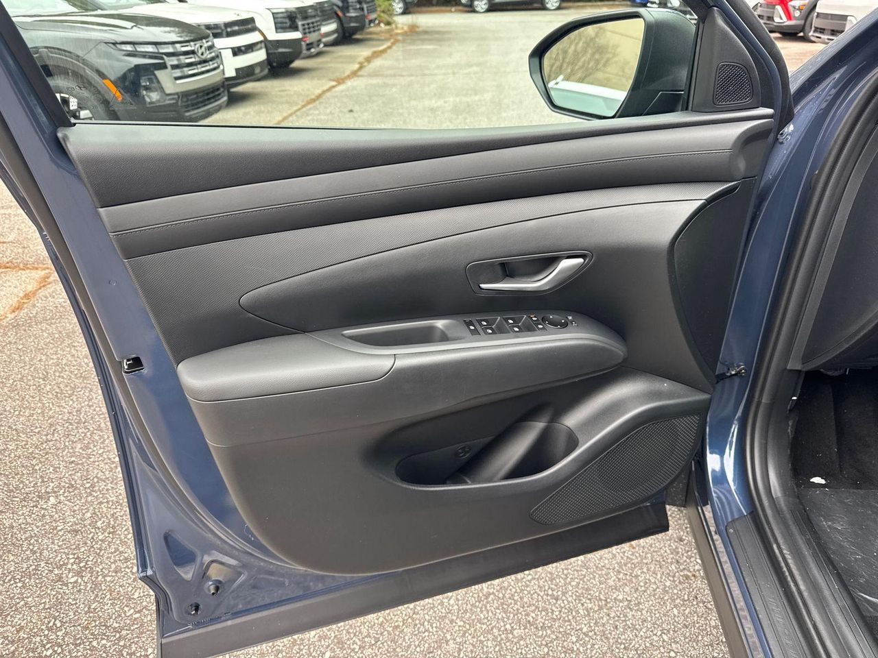 New 2026 Blue HYUNDAI SEL FWD image 11