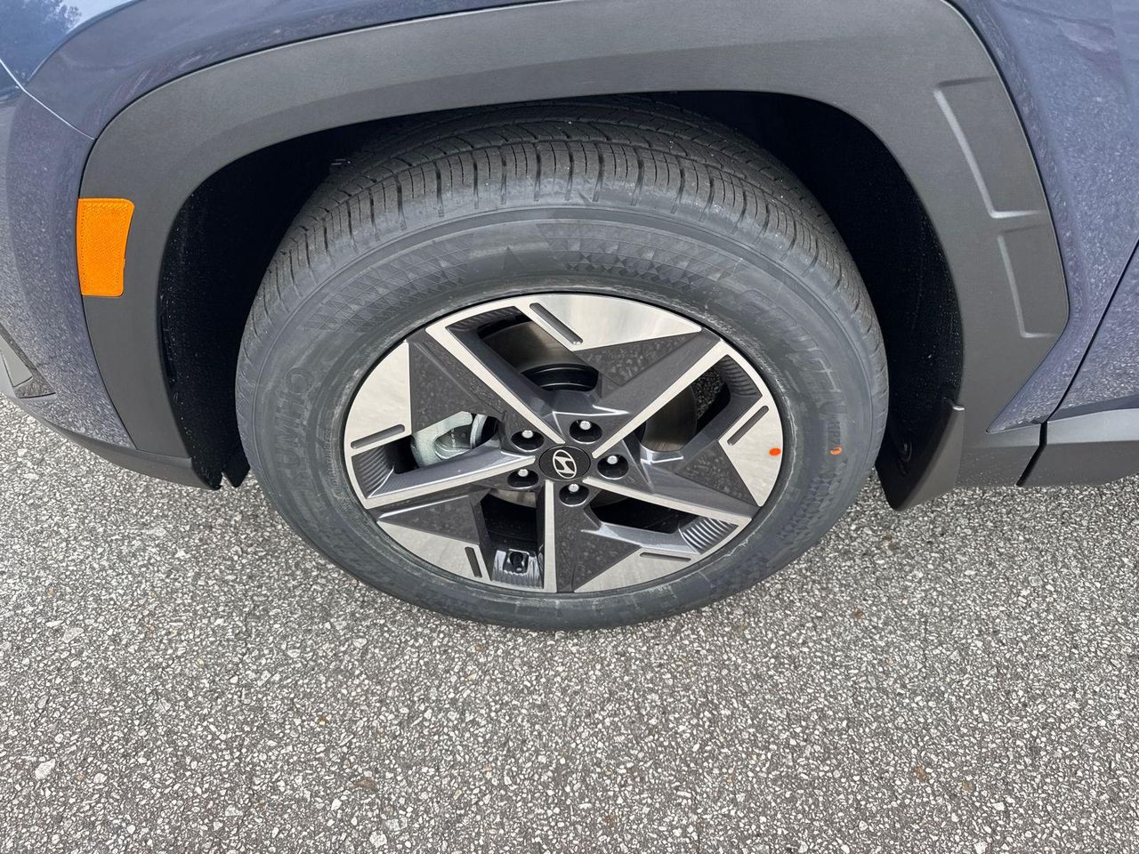 New 2026 Blue HYUNDAI SEL FWD image 12