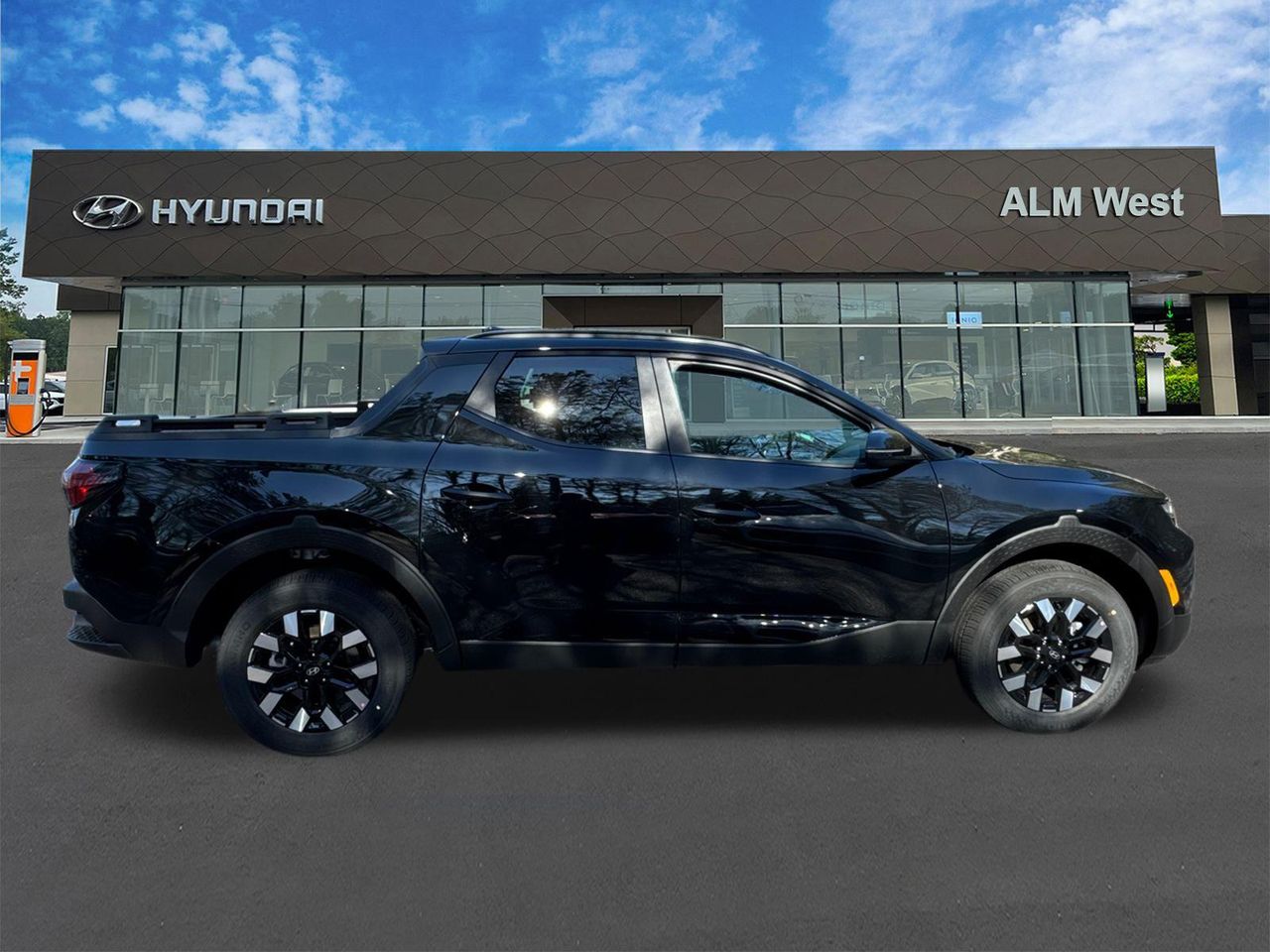 New 2026 Phantom Black HYUNDAI SEL FWD image 5