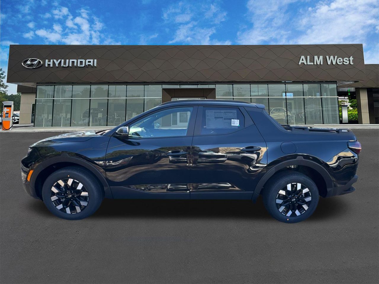 New 2026 Phantom Black HYUNDAI SEL FWD image 9