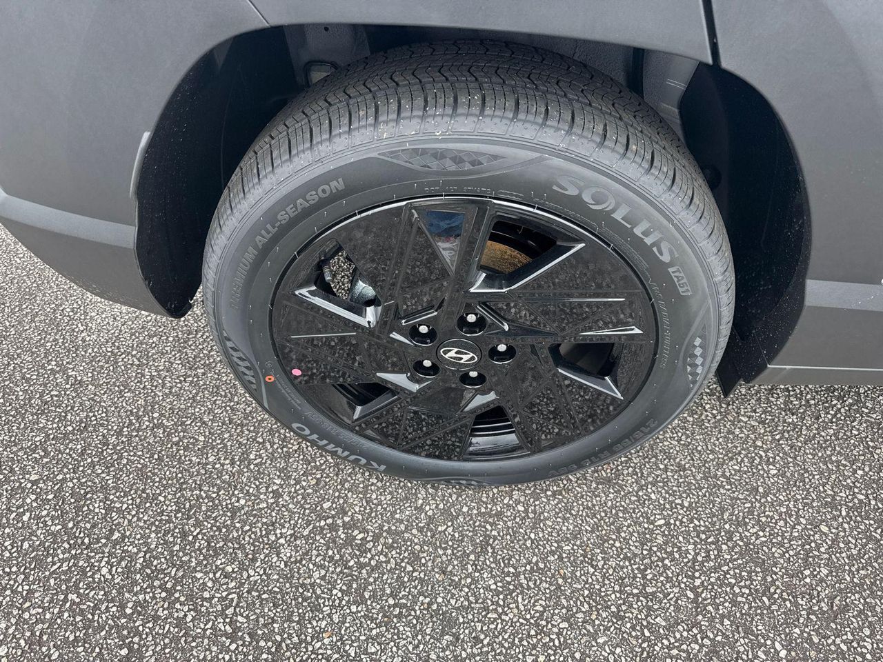 New 2026 Cyber Gray Metallic HYUNDAI SEL Sport FWD image 18