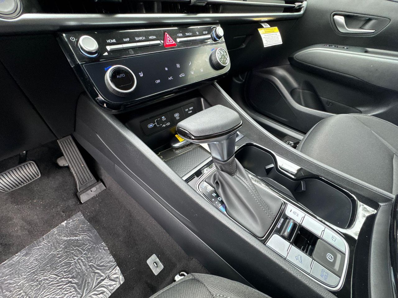 New 2026 Blue HYUNDAI SEL FWD image 32