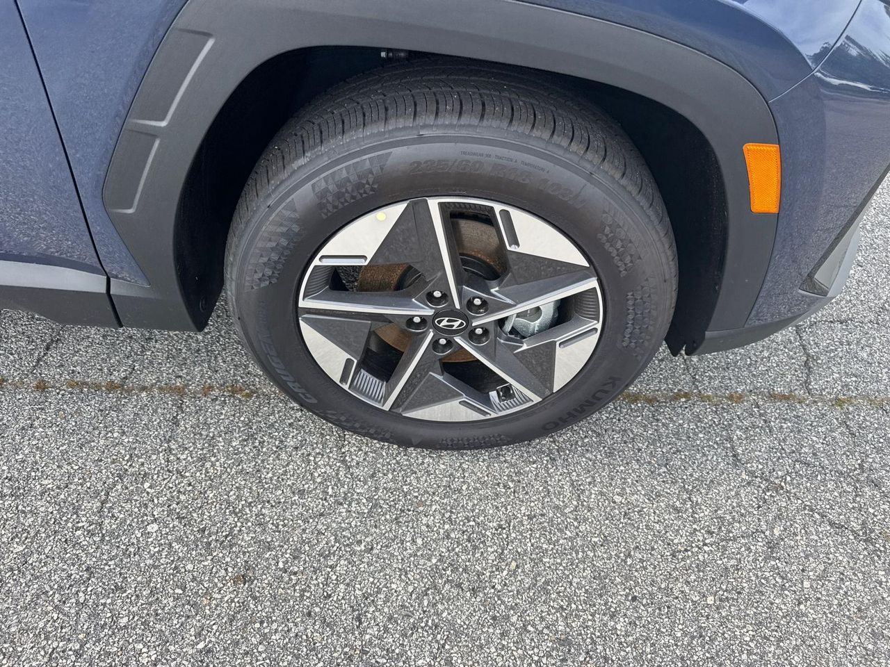 New 2026 Blue HYUNDAI SEL FWD image 13