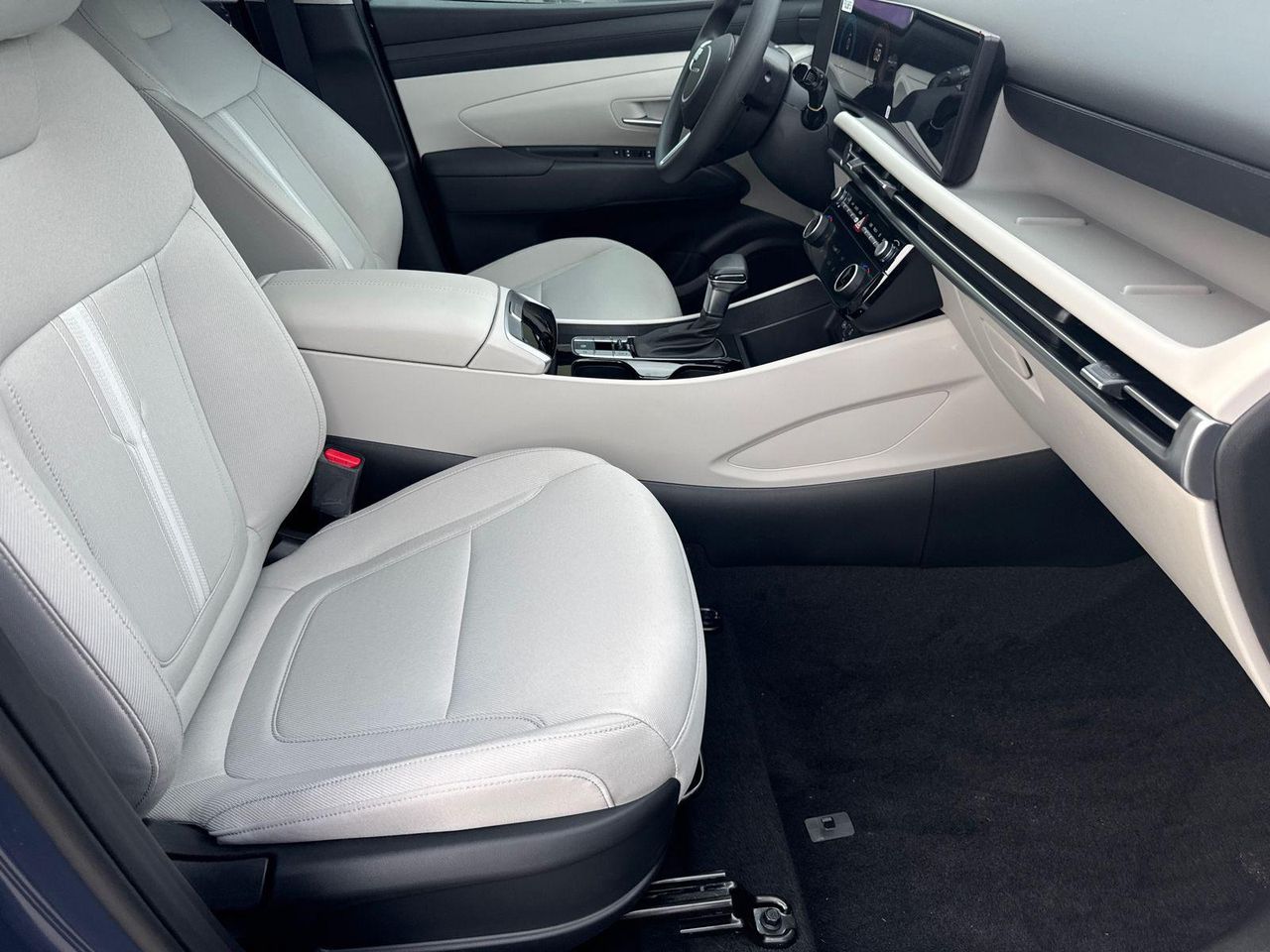 New 2026 Blue HYUNDAI SEL FWD image 14