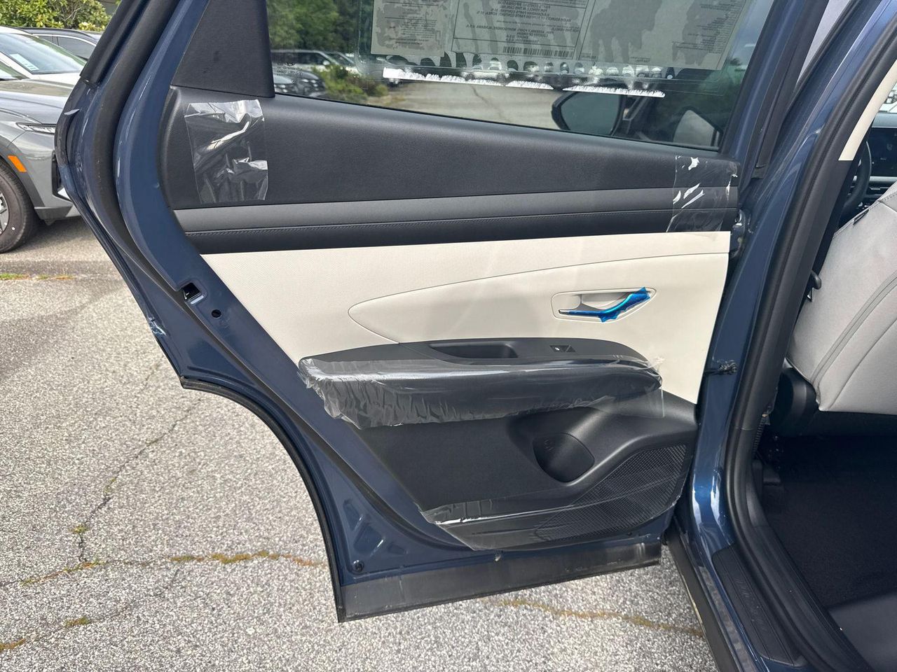 New 2026 Blue HYUNDAI SEL FWD image 23