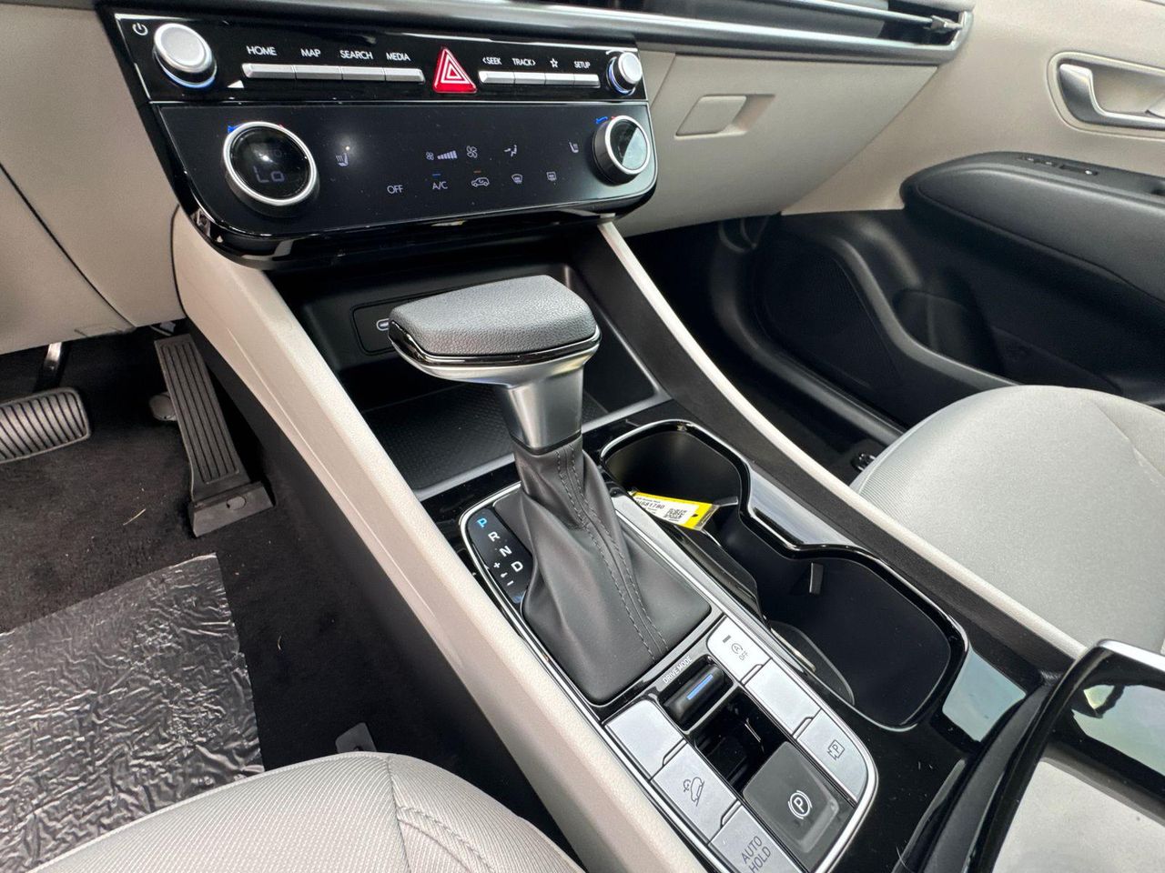 New 2026 Blue HYUNDAI SEL FWD image 32