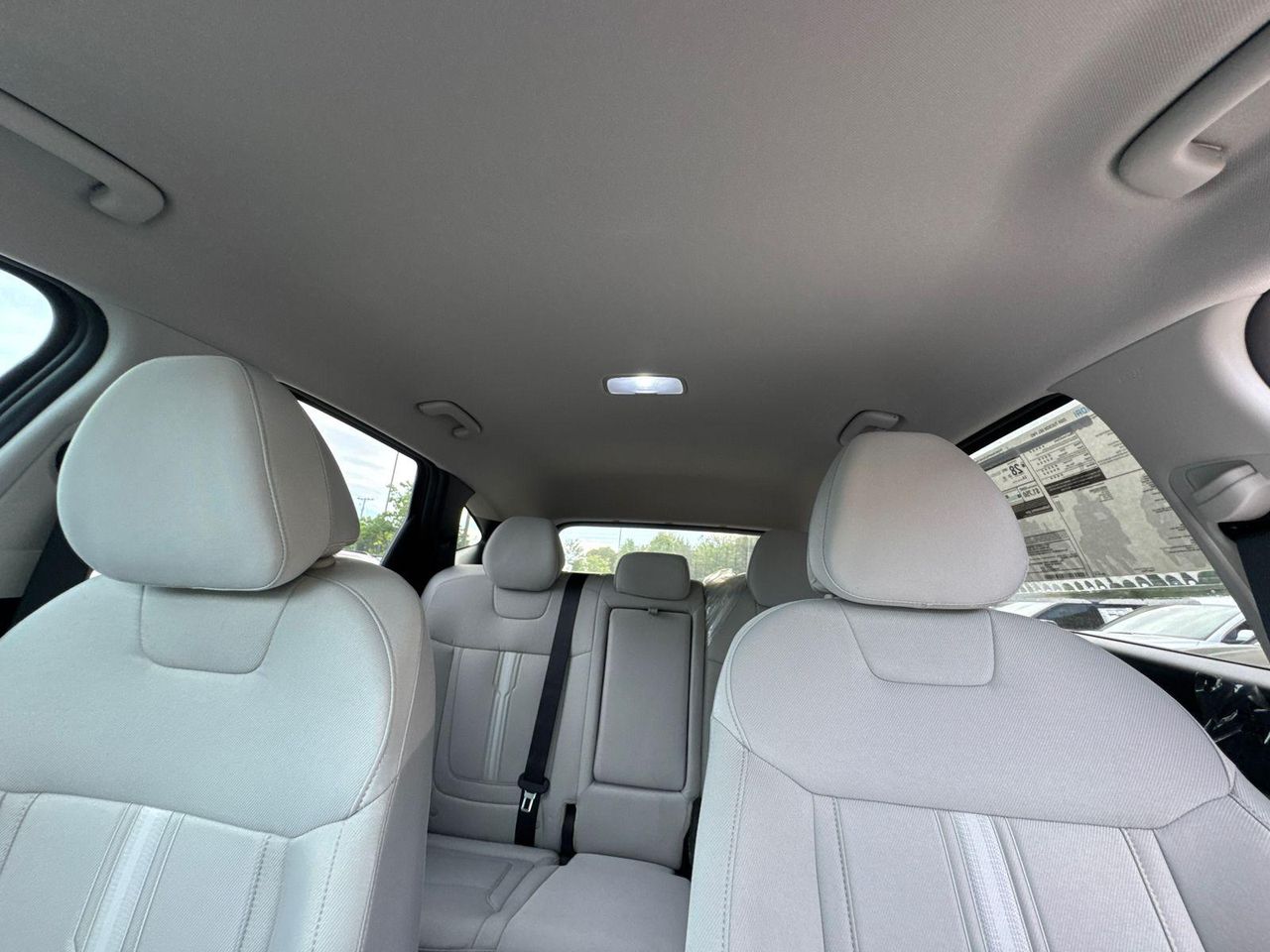 New 2026 Blue HYUNDAI SEL FWD image 33