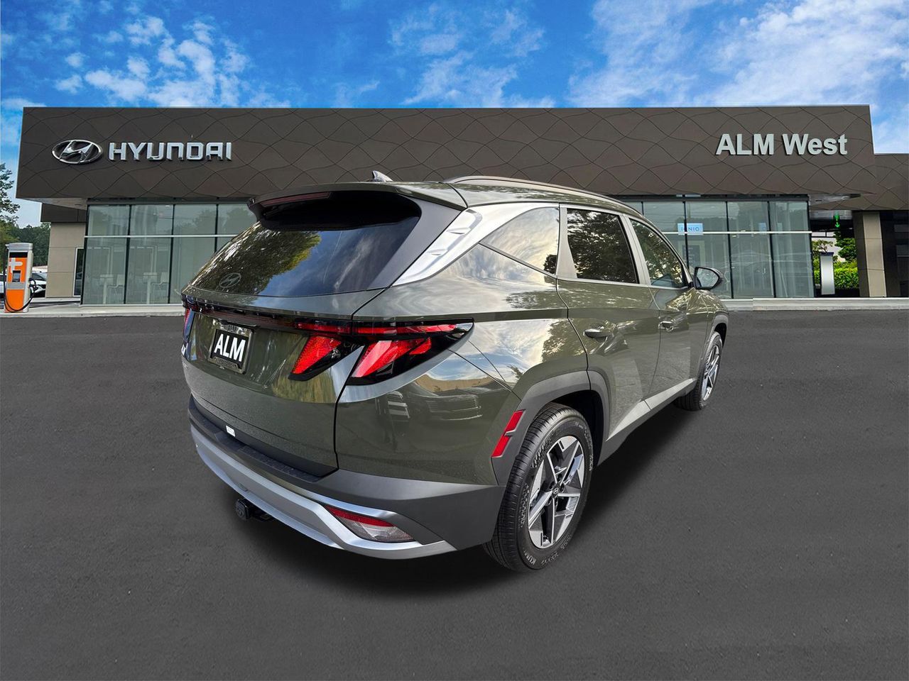 New 2026 Green HYUNDAI SEL FWD image 6