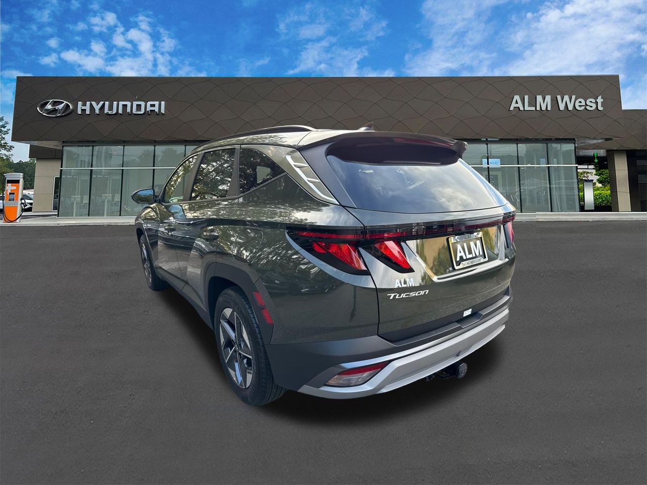 New 2026 Green HYUNDAI SEL FWD image 8